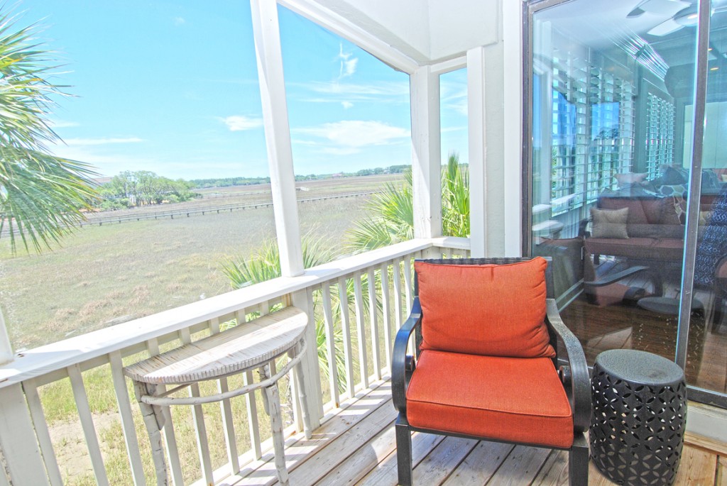 MLS_DSC_0146_porch 2_fxed