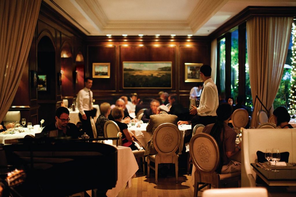 crowded dining room at Charleston grill
