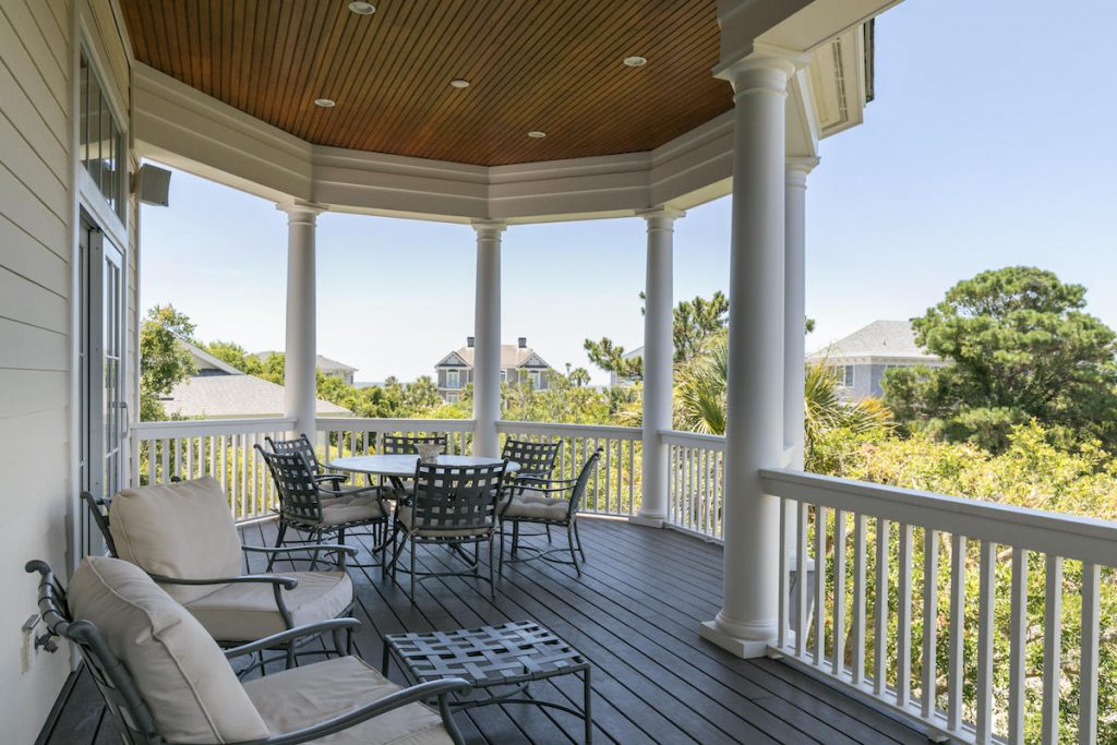 3726-Amberjack-porch